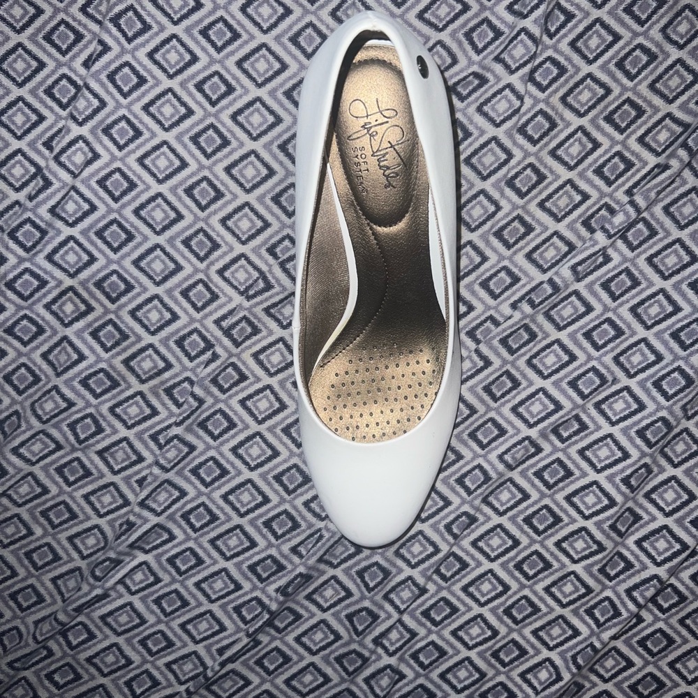 Comfortable white heels - Picture 4 of 5